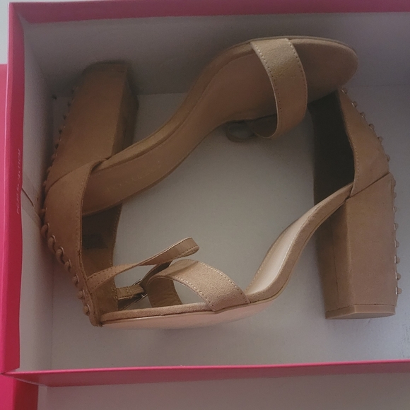 New in Box Shoe Dazzle Tonya boho block faux-suede heel - Picture 13 of 14